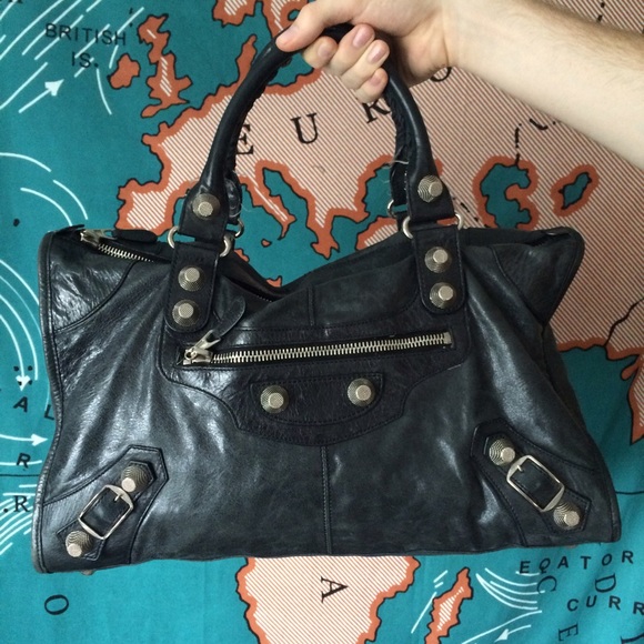 ✨Balenciaga Handbag✨ Fall party Host Pick