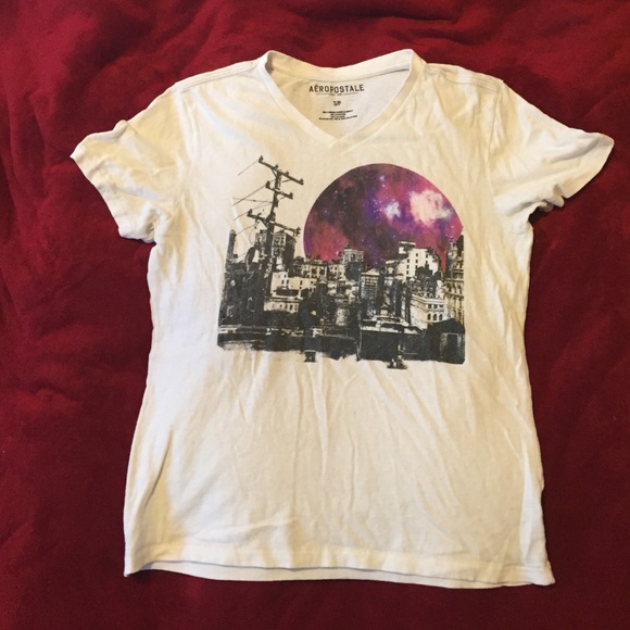 White graphic t- shirt.