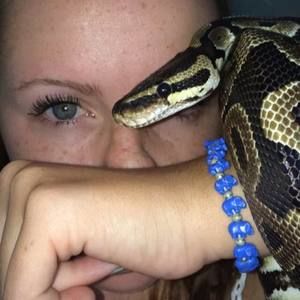 Meet your Posher, Olivia