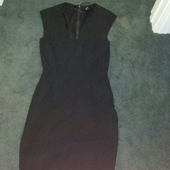 Bodycon black dress