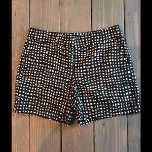Black and white loft shorts. Cute!