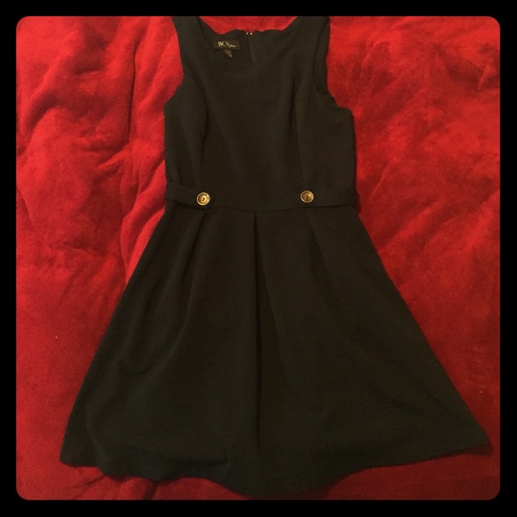 Short black sleeveless dress