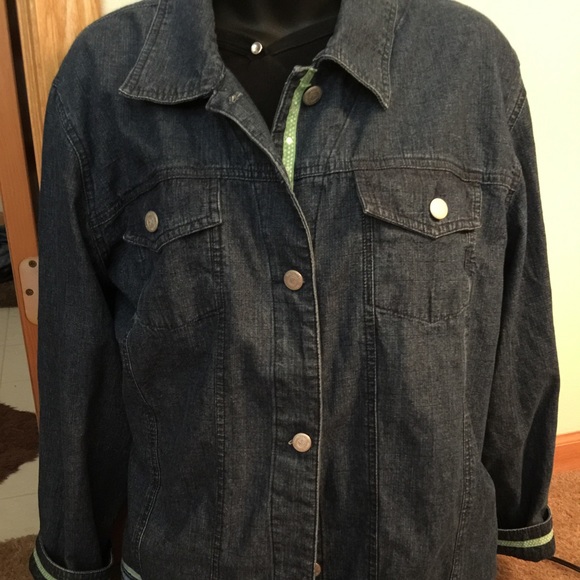🔴🔴sold🔴🔴🔴Cute Denim jacket size 3x. 22w/24w