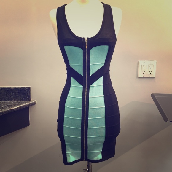 Forever 21 Dresses & Skirts - Aqua and black zip up dress!