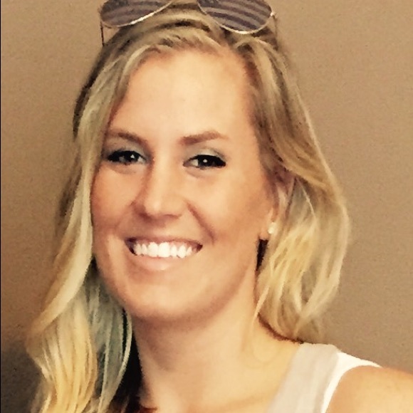 Meet your Posher, Lynn - Picture 1 of 1