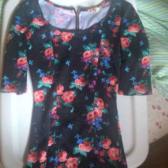 Quarter sleeve shirt