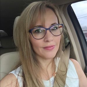 Meet your Posher, Pamela