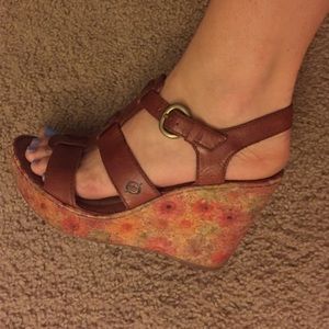 Born Floral Wedge