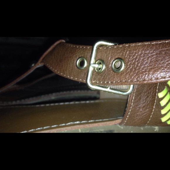 Sandals - Picture 3 of 3