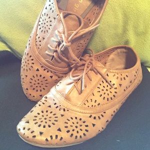 Madden Girl brown cutout shoes