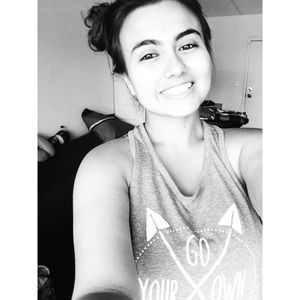 Meet your Posher, Savannah