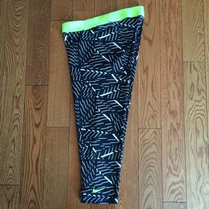 Nike Pro  Capri