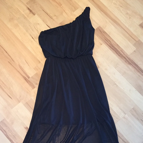 Gorgeous  one shoulder goddess dress - Picture 4 of 4