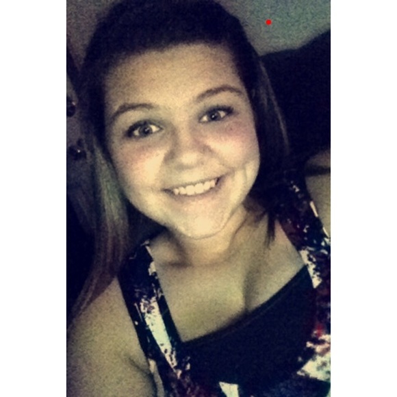Meet your Posher, Kaitlyn - Picture 1 of 1