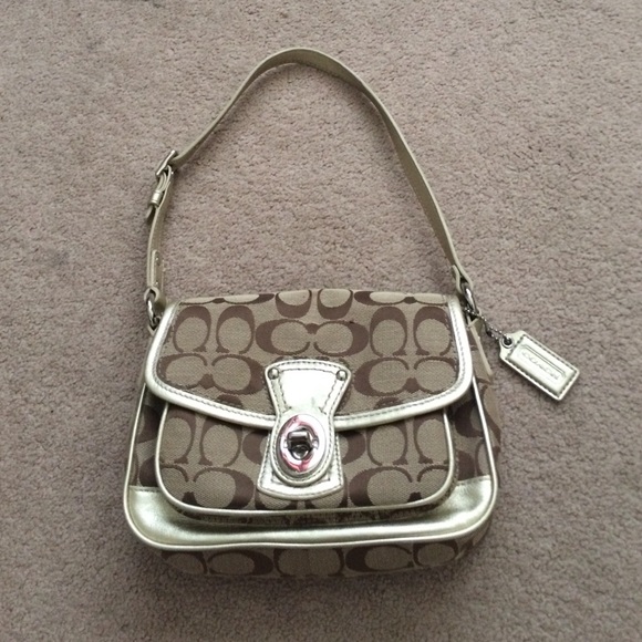 💞RESERVED FOR MAGGIE!!💞