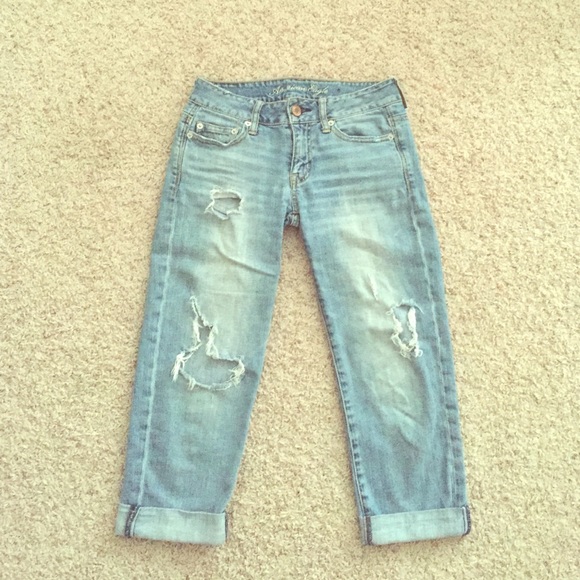 American eagle distressed Jean capris