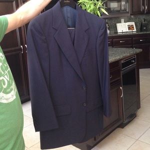 Very classy navy blue suit