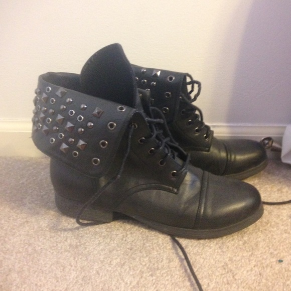 dsw black combat boots