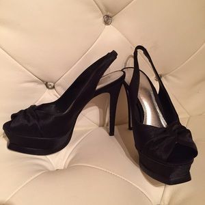 FREE SHIPPING Brand New Bebe Zadie Satin Slingback