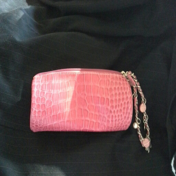 Liz Claiborne pink faux alligator clutch