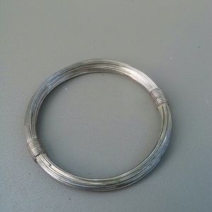 Wire bracelet