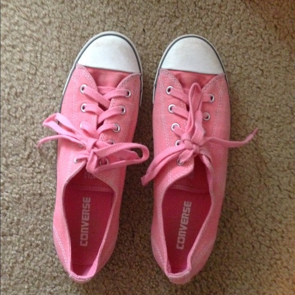 Pink converse