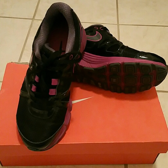 Woman Nike Reax  Rocket 2