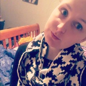 Meet your Posher, April