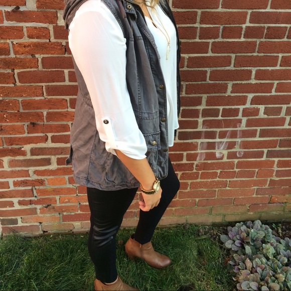 MEET YOUR SELLER✨ - Picture 2 of 4