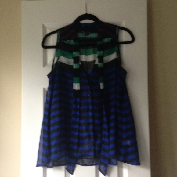 gap tie neck tank