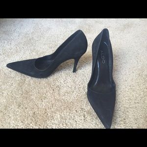 Aldo black suede pointed pumps 7