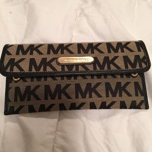 SOLD***Michael kors wallet*** SOLD