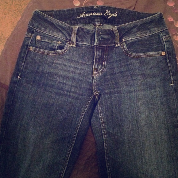 American Eagle dark wash jeans