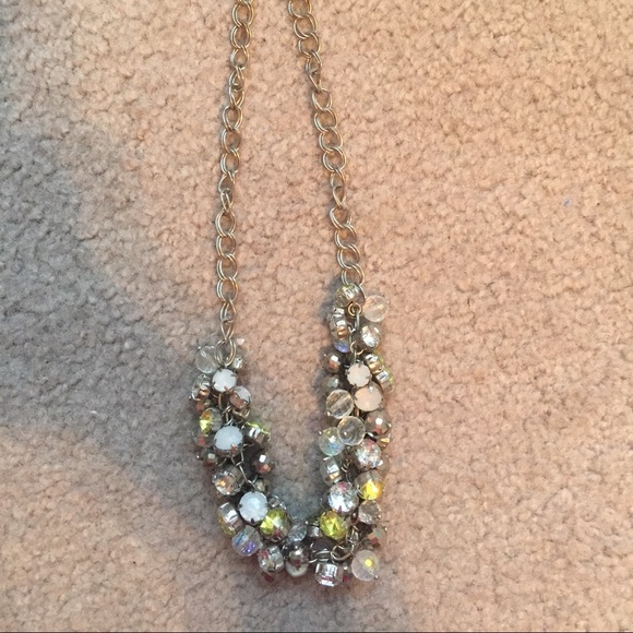 Green white and clear beaded necklace