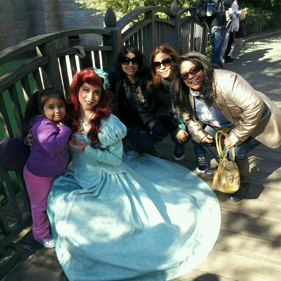 MEET THE POSHER - Picture 4 of 4