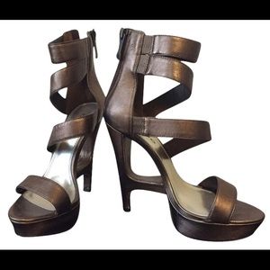 Bebe bronze double zipper platform Heel