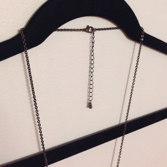 Green and Blue V Necklace with Fringe - Picture 3 of 4