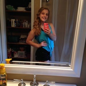 Meet your Posher, Abby