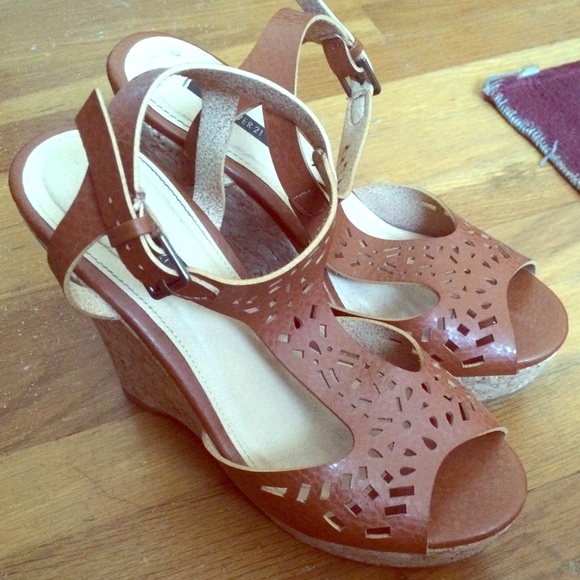 Size 6 wedges
