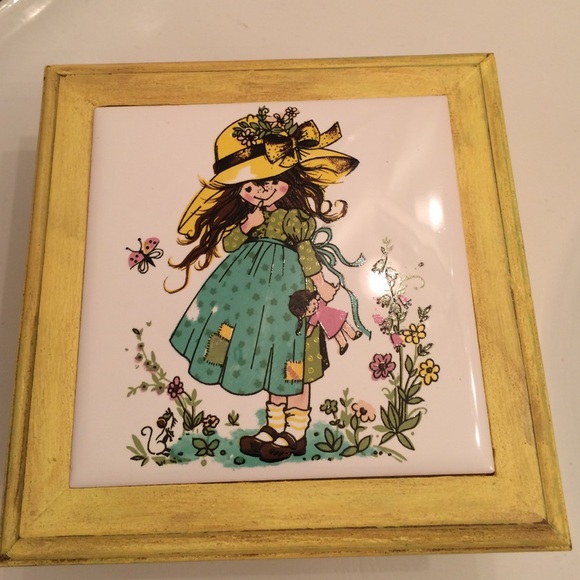 Vintage jewelry box yellow flowers 70s