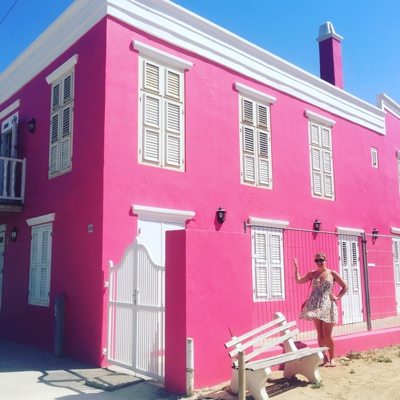 Meet your posher Meredith - Picture 2 of 4