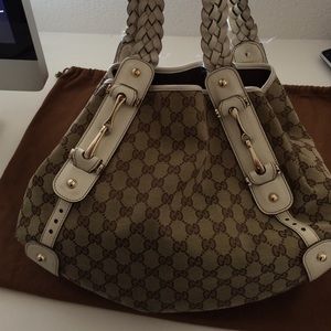 Gucci Pelham shoulder bag