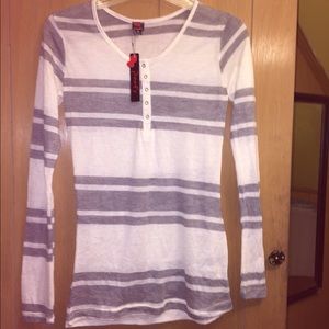 Grey and white long sleeve shirt