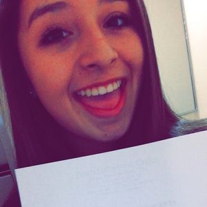 Meet your Posher, Naomi