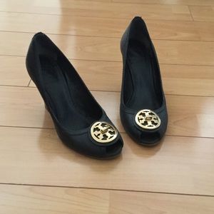 Tory burch wedge pumps