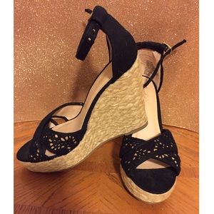 Candies black wedges
