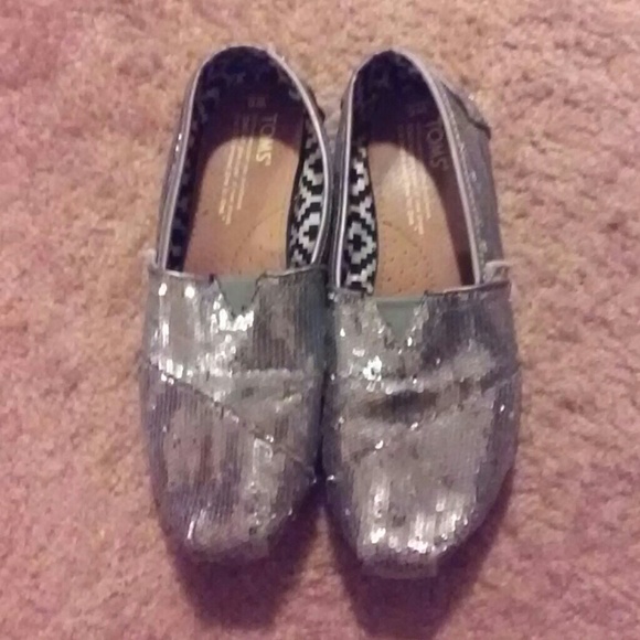 Silver sparkly Toms!