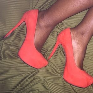 Jessica Sumpson pump heels neon orange