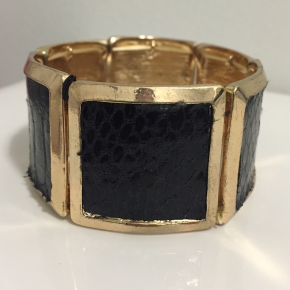 Bold gold & black statement bangle - Picture 2 of 3