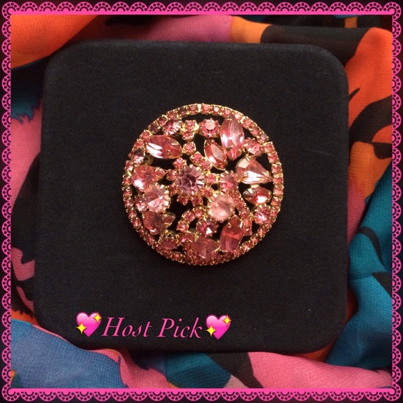 VINTAGE 'HOLLYCRAFT' BROOCH
